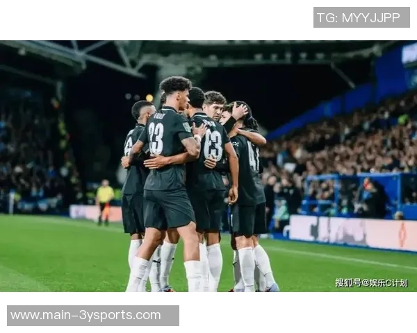 阿邦拉霍认为范德芬应寻求更强球队建议离开热刺续约